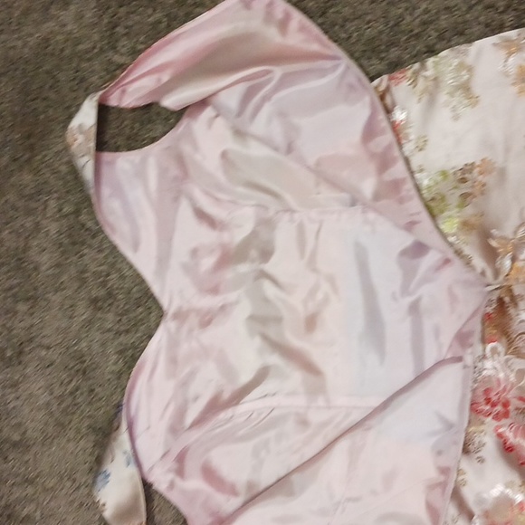 BETSY'S THINGS beaded silky dress - size 8 - floral - Picture 9 of 9